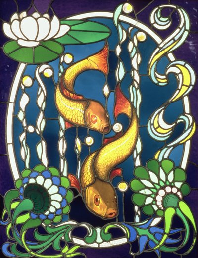 鱼（彩色玻璃和铅） 作者 斯蒂芬·马捷科